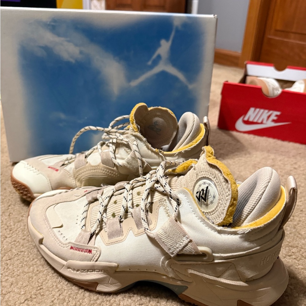Nike Air Jordan Why Not? 5 in Cream and Tan - Picture 4 of 8